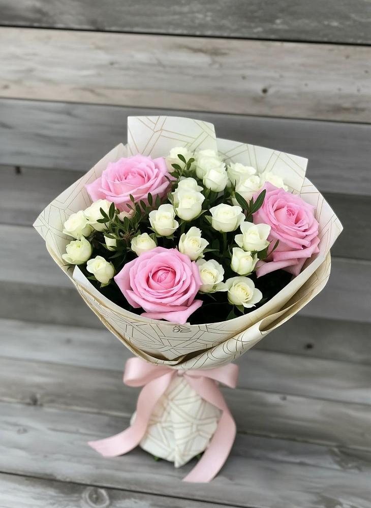 Букет цветов из: Розы в Юго-Камский
