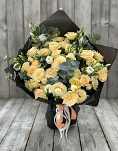 Букет цветов из:  Розы и Лизиантусы #REPLACE_PRED# Юго-Камский