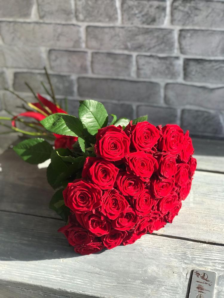 Букет Красные розы Фридом в Юго-Камский