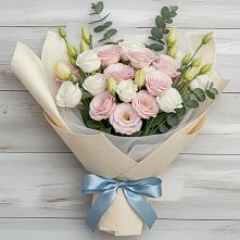 Букет цветов из:  Лизиантусы в Юго-Камский
