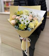 Букет цветов из:  Альстромерии, Розы и Хризантемы в Юго-Камский