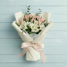 Букет цветов из:  Альстромерии в Юго-Камский