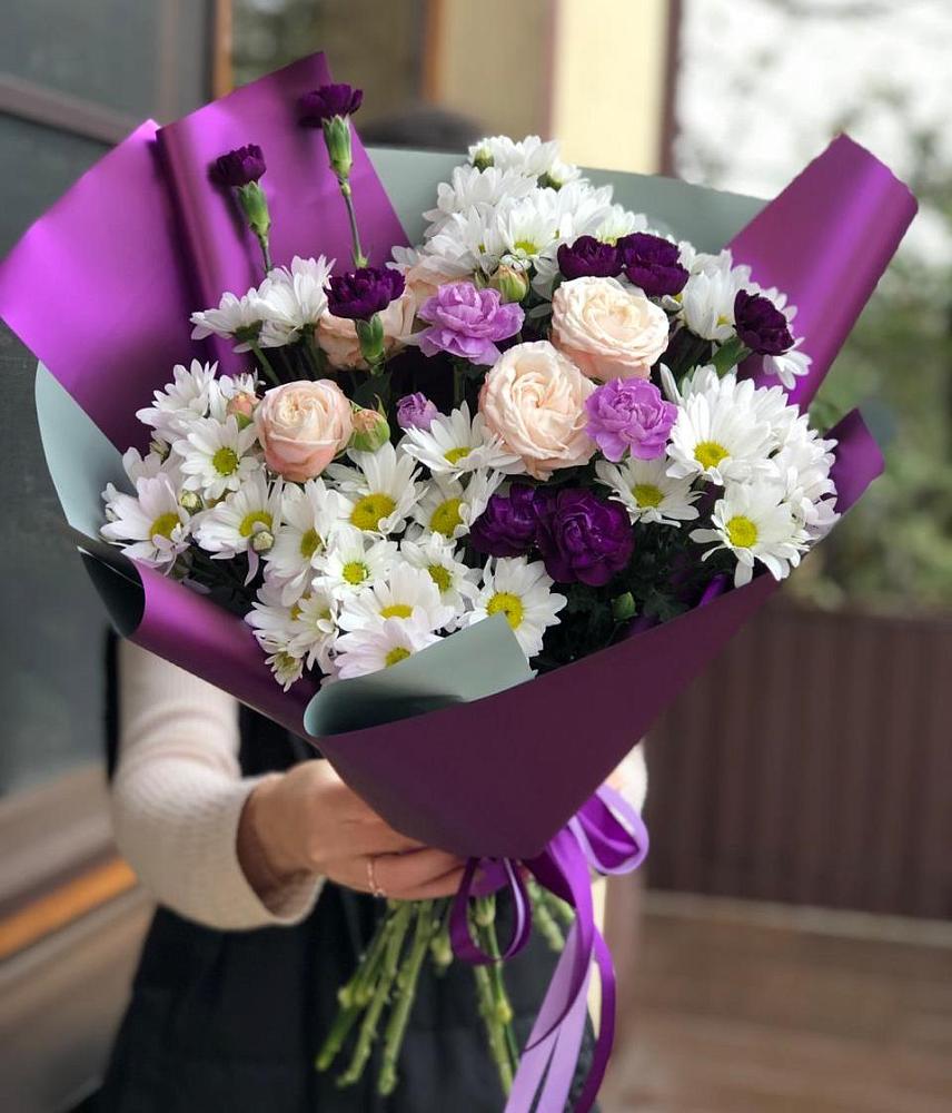 Букет цветов из: Хризантемы, Гвоздики и Розы в Юго-Камский