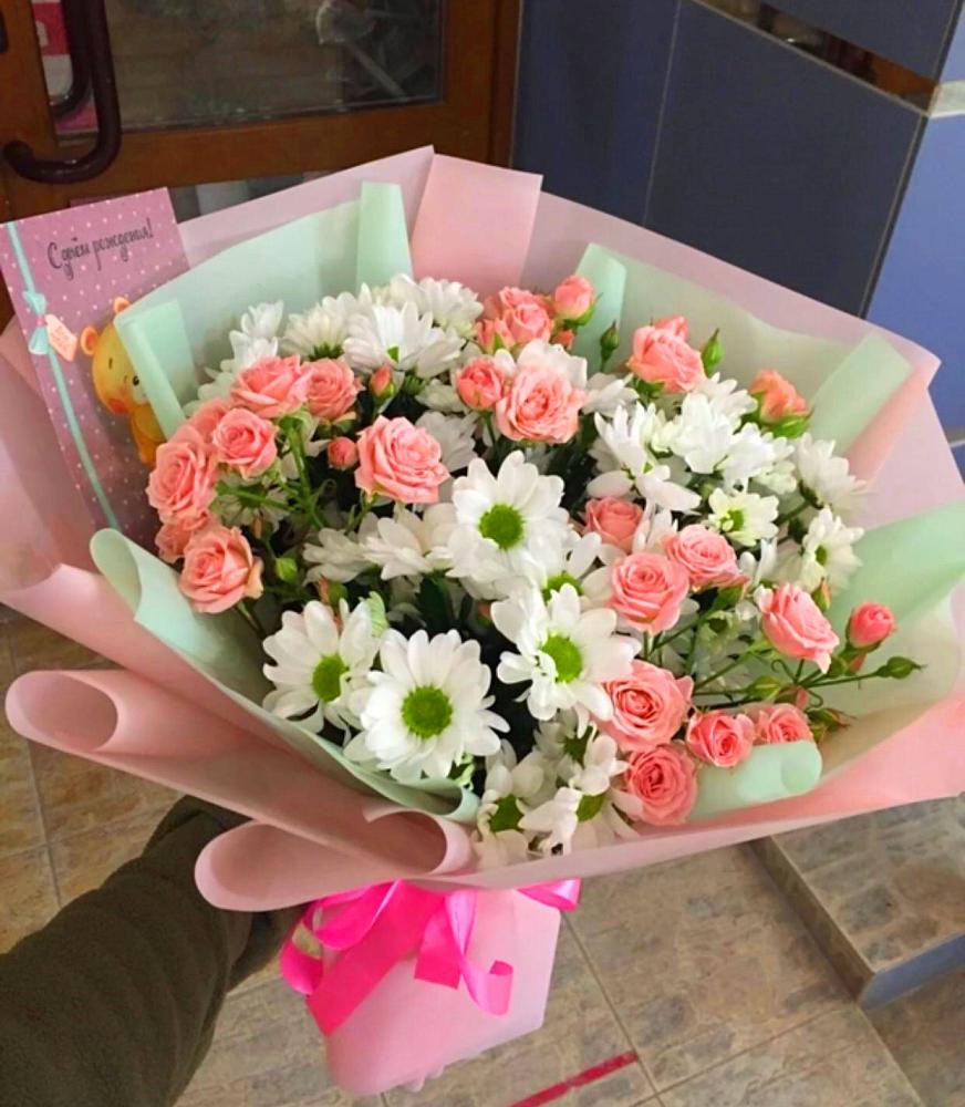 Букет цветов из: Розы и Хризантемы в Юго-Камский