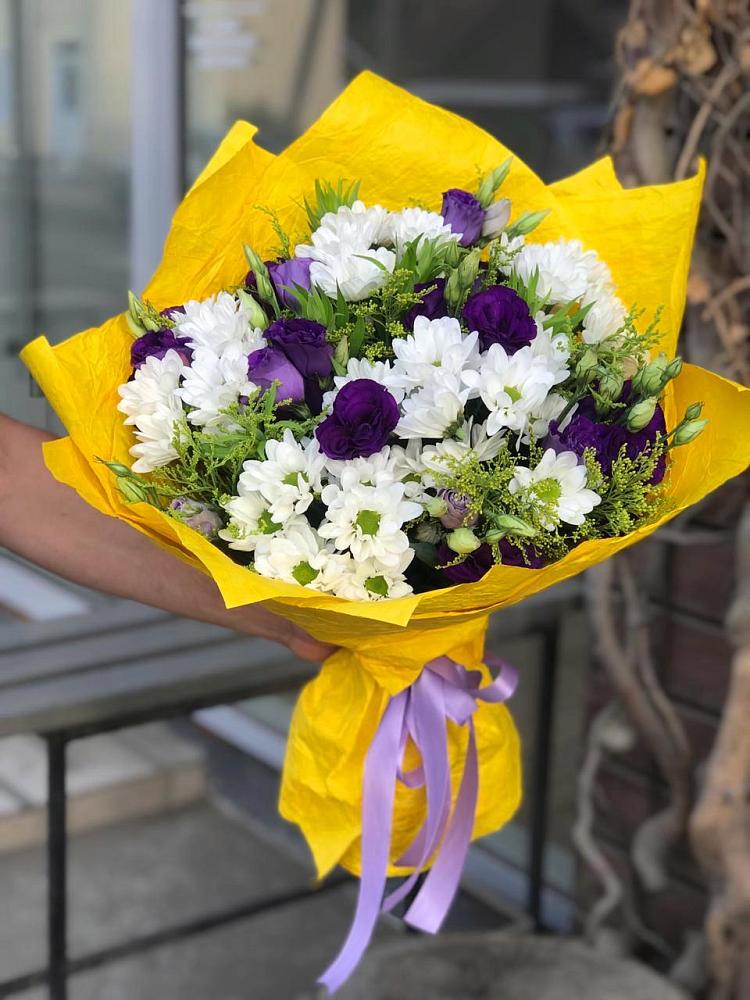 Букет цветов из: Ирисы, Хризантемы и Ромашки в Юго-Камский
