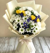 Букет цветов из:  Ирисы, Хризантемы и Розы #REPLACE_PRED# Юго-Камский