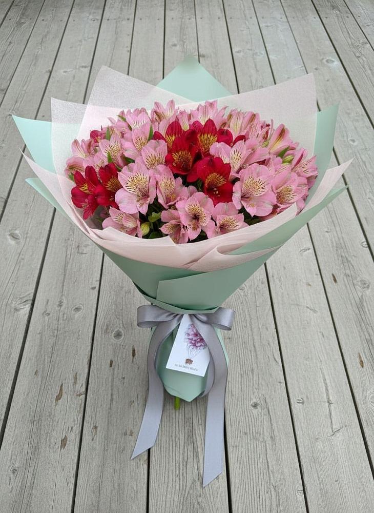 Букет цветов из: Альстромерии в Юго-Камский
