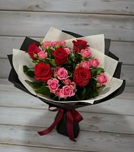 Букет цветов из:  Розы #REPLACE_PRED# Юго-Камский