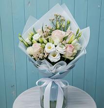Букет цветов из:  Розы и Лизиантусы #REPLACE_PRED# Юго-Камский