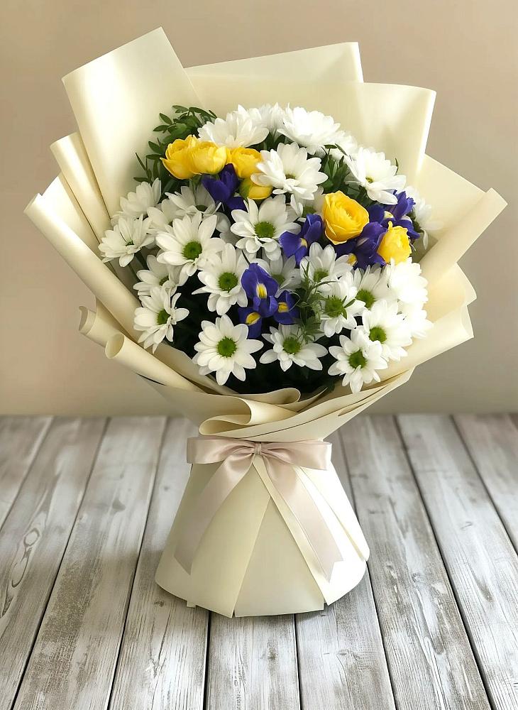 Букет цветов из: Ирисы, Хризантемы и Розы в Юго-Камский
