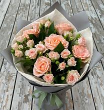 Букет цветов из:  Розы в Юго-Камский