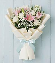 Букет цветов из:  Лилии в Юго-Камский
