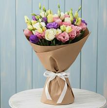 Букет цветов из:  Лизиантусы в Юго-Камский