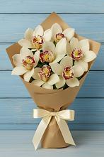 Букет цветов из:  Орхидеи и Розы в Юго-Камский