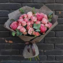 Букет цветов из:  Розы #REPLACE_PRED# Юго-Камский