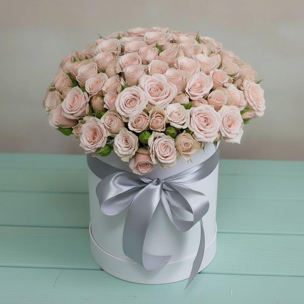 Цветочная композиция из Розы в шляпной коробке в Юго-Камский