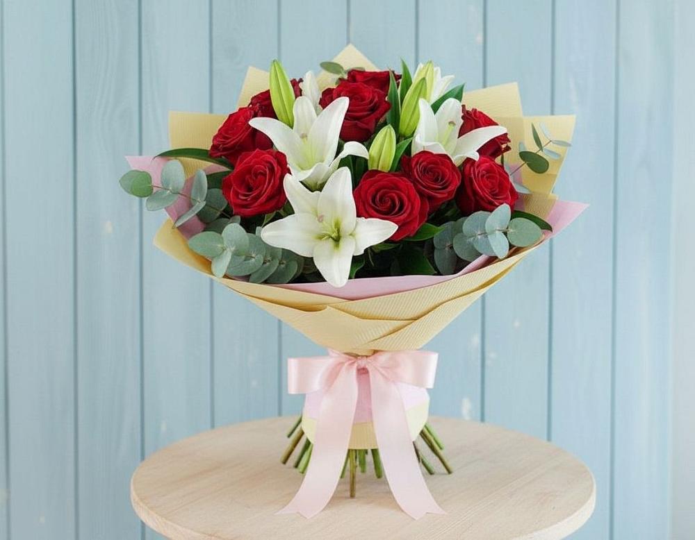 Букет цветов из: Лилии и Розы в Юго-Камский